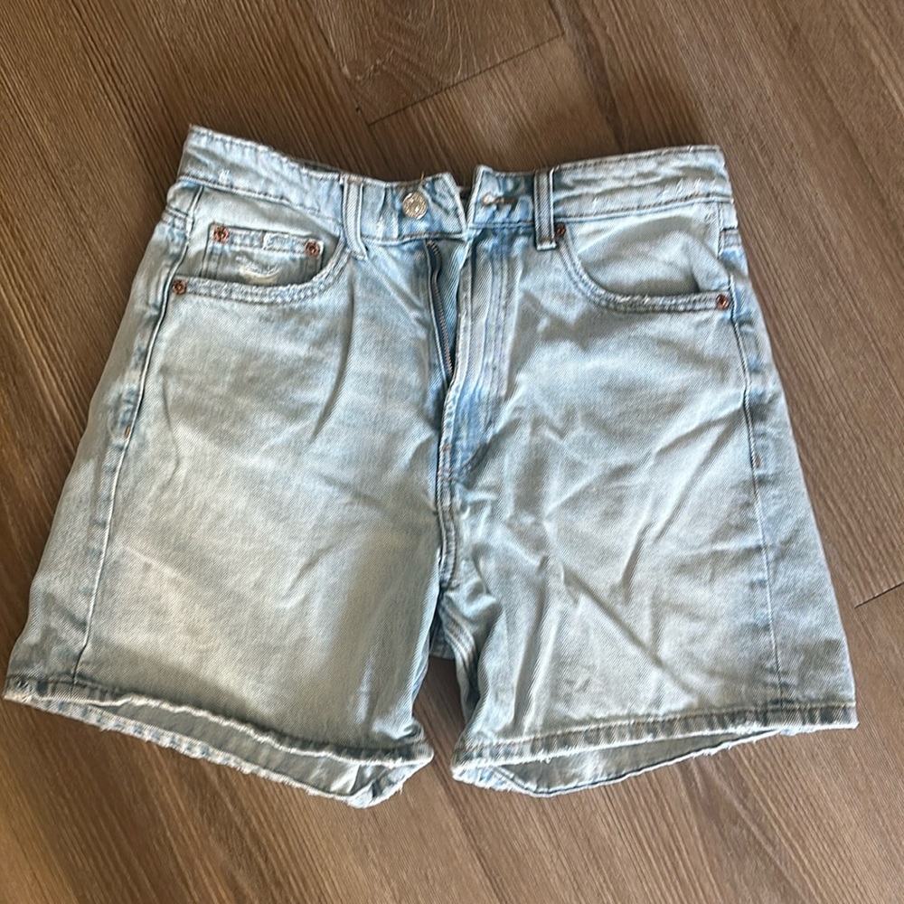 Light wash denim shorts